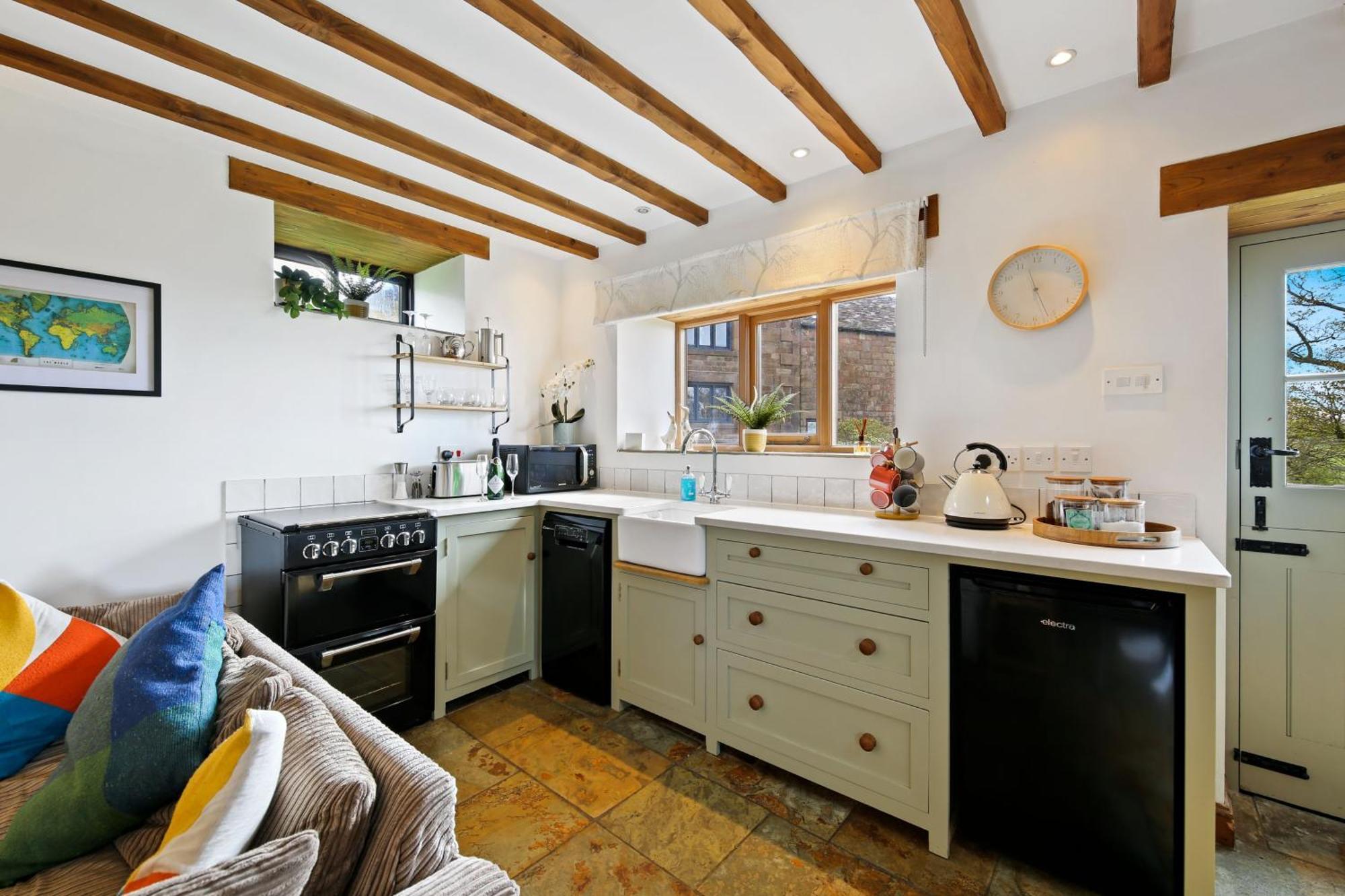 Host & Stay - Little Barn - Upper Hulme Лийк Екстериор снимка