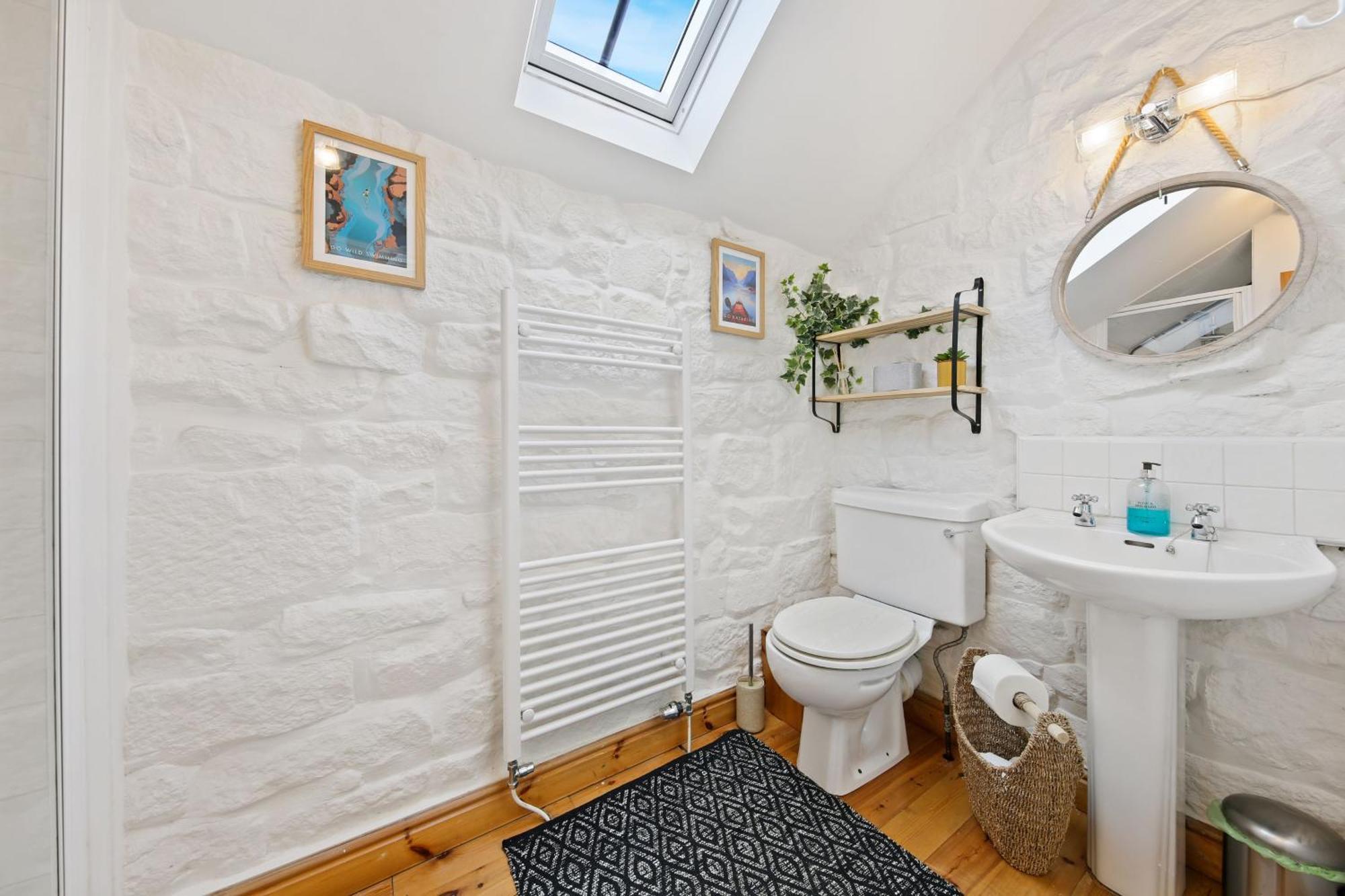 Host & Stay - Little Barn - Upper Hulme Лийк Екстериор снимка